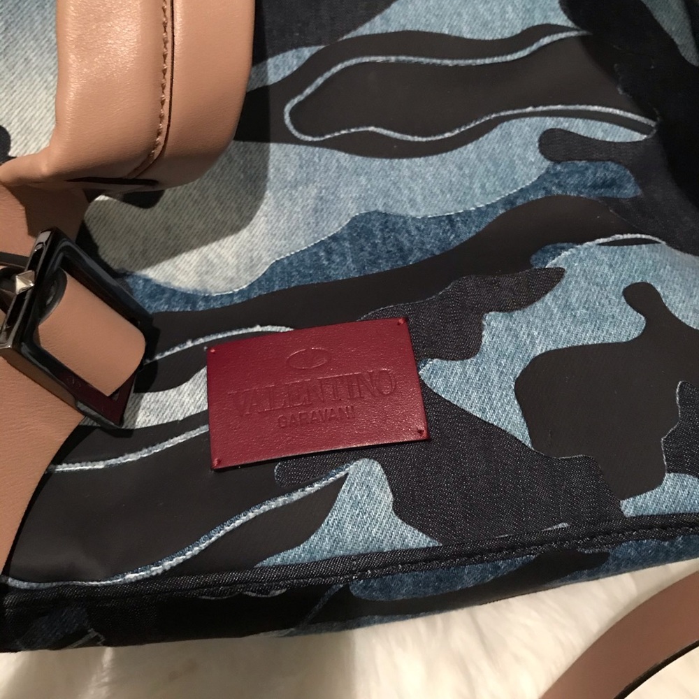 Valentino - Picture 6 of 10